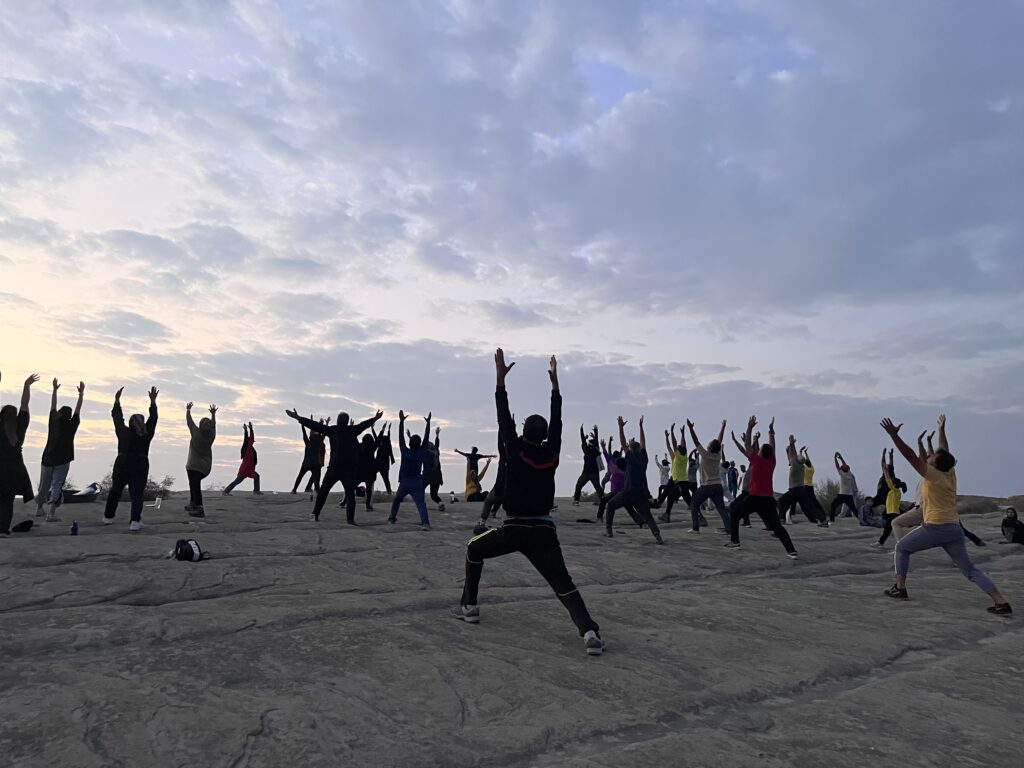 یوگا در طبیعت